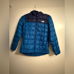 The North Face boys jacket size M(10/12)